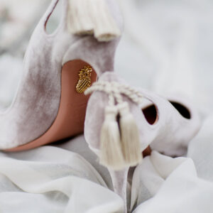 a-pair-of-white-womens-shoes Παπούτσια Γυναικείο Λευκό