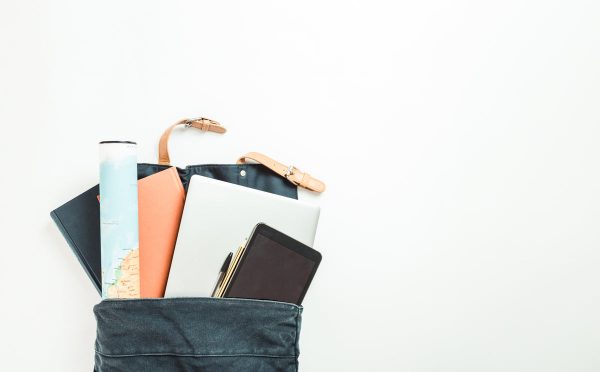 backpack-with-books-a-map-and-tech-falling-out-of-it Σακίδιο Πλάτης 006