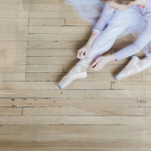 ballet-shoes-being-tied-up Παπούτσια 019