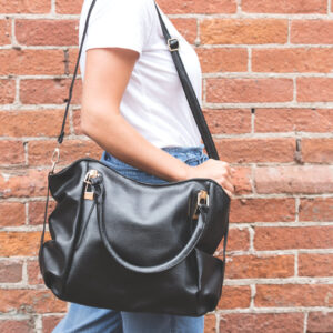 black-bag-over-the-shoulder Τσάντα Μαύρο 002