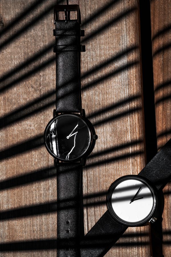 black-white-wrist-watches Ρολόγια Μαύρο