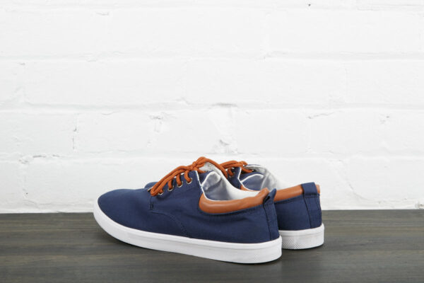 blue-and-white-skate-shoes Παπούτσια Μπλε