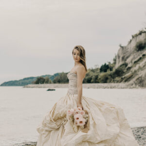 bouquet-billowing-skirt-and-beaded-bodice-wedding-dress Φούστα 003