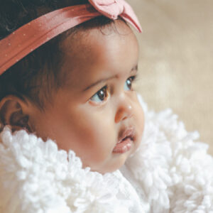 cute-baby-girl-with-pink-bow-headband Κορδέλα Μαλλιών Ροζ