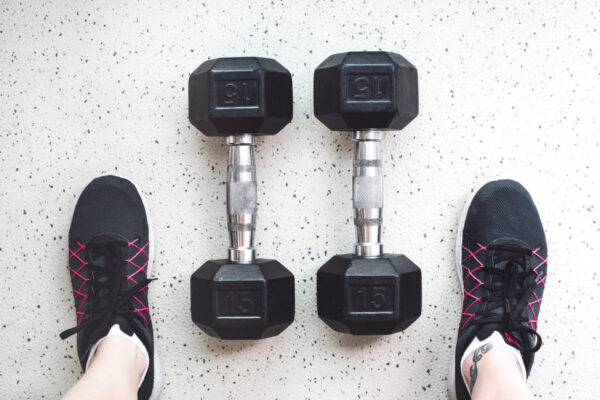 dumbbells-and-gym-shoes Παπούτσια 014