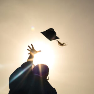 grad-student-throwing-up-cap Καπέλο Jockey 006