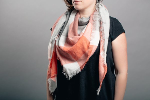 grey-and-peach-scarf-product Κασκόλ Γκρι