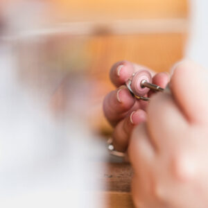 jewelry-buffing-by-hand Κόσμημα 009
