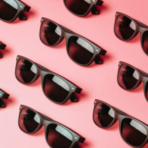 lined-black-sunglasses-on-a-pink-surface Γυαλιά Ηλίου Μαύρο 010