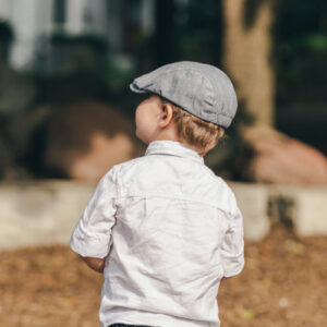 little-boy-in-cool-hat Καπέλο 011