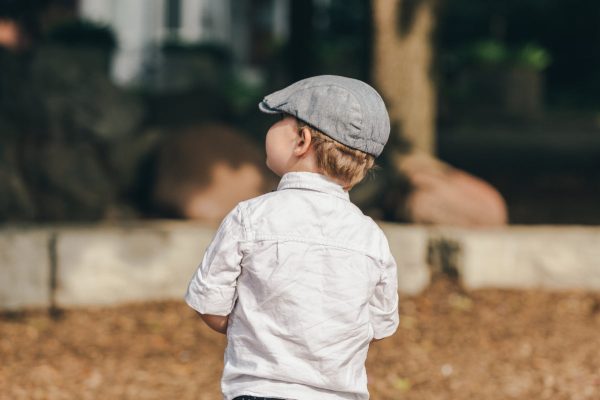 little-boy-in-cool-hat Καπέλο 011