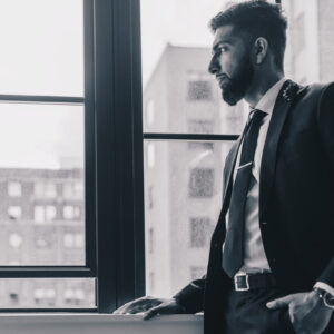 man-in-suit-thinking Κοστούμι 008
