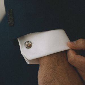 person-adjusts-cuff-of-a-crisp-white-shirt Πουκάμισο Λευκό 008