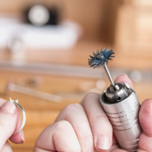 preparing-to-finish-a-ring Δαχτυλίδι 019