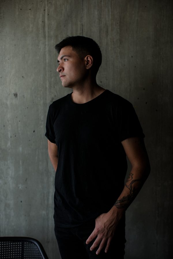 profile-of-a-person-in-black-tee T-shirt Μαύρο 003
