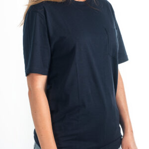 torso-of-a-person-in-a-dark-blue-shirt-facing-right Πουκάμισο Μπλε 004