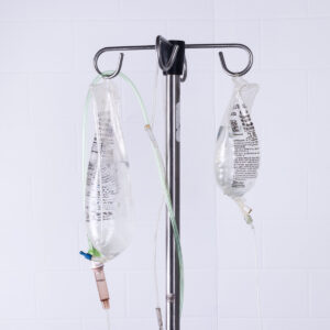 two-hanging-iv-bags Τσάντες 002