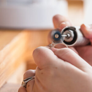 wedding-ring-buffing-and-shaping Δαχτυλίδι 025