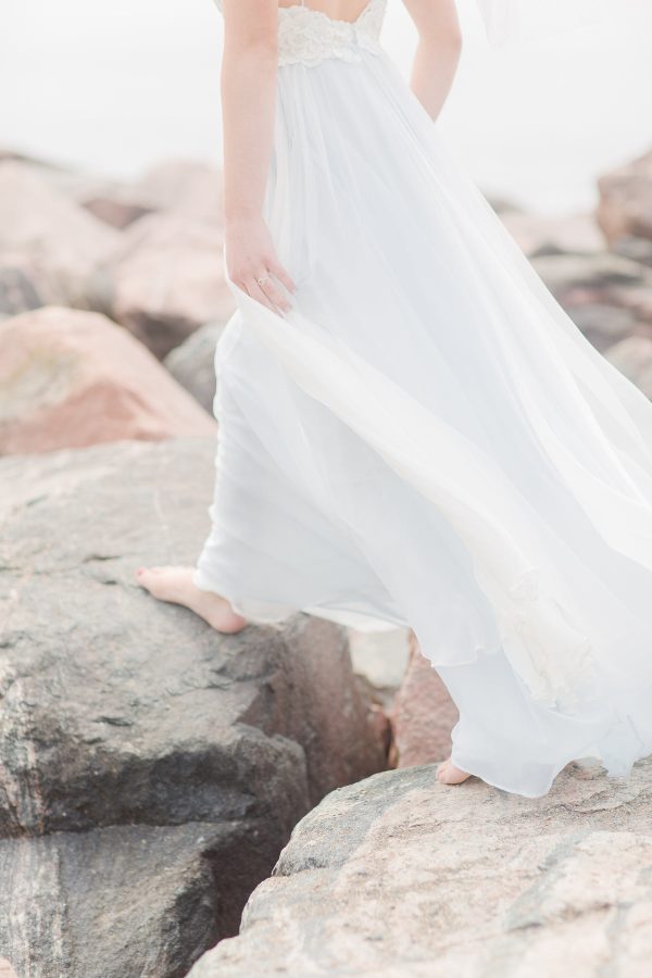 white-dresses-and-bare-feet Φορέματα Λευκό