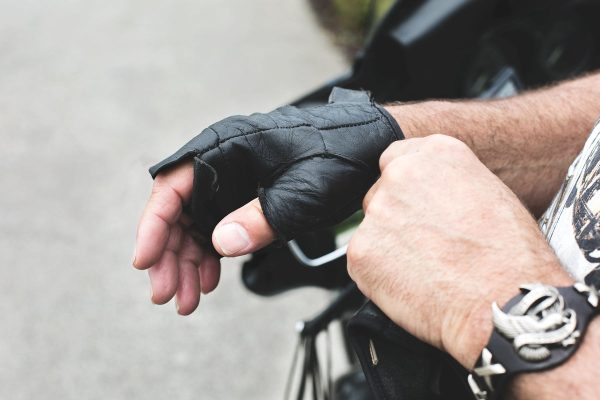 worn-motorcycle-gloves Γάντια 002